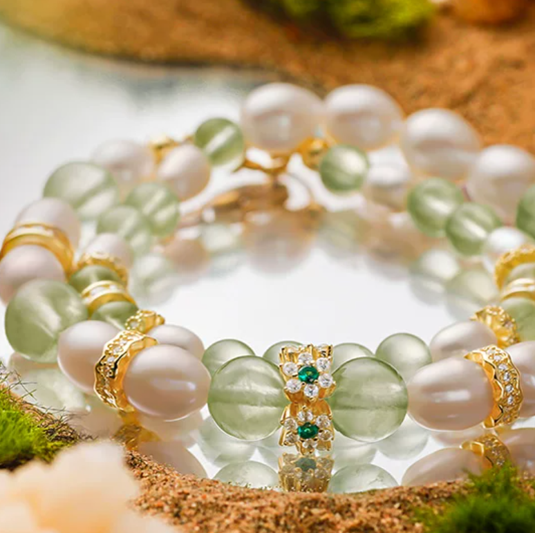 Freshwater Pearl & Icy Prehnite Bracelet